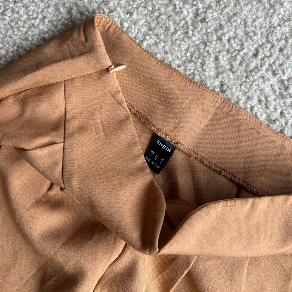 SHEIN small pants